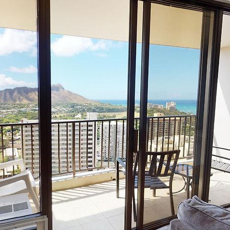 Sleek & Modern 32Nd Floor Condo At The Waikiki Banyan - Free Parking! Condo Honolulu Exterior photo